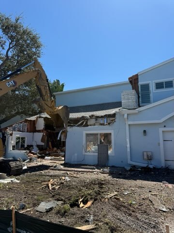 Sarnago & Sons crew and equipment on a Tampa Bay job site — photo 25