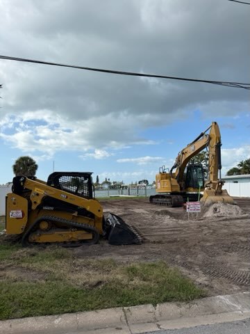 Sarnago & Sons crew and equipment on a Tampa Bay job site — photo 22