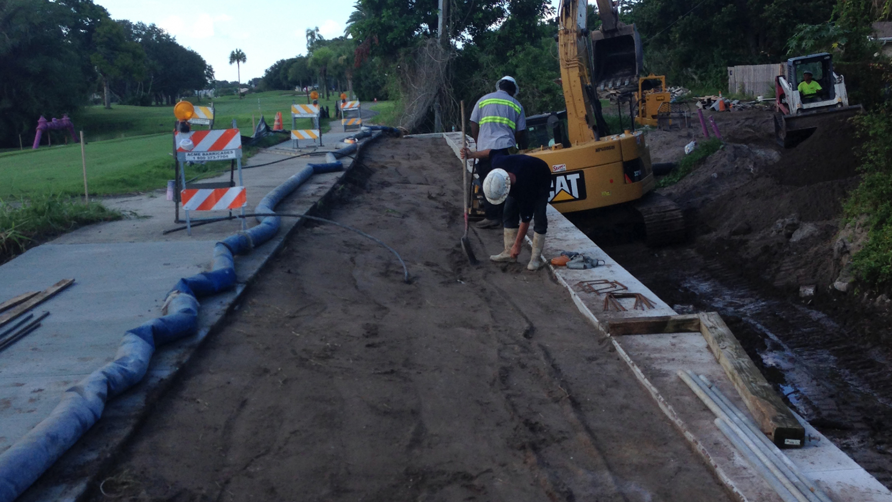 Sarnago & Sons crew and equipment on a Tampa Bay job site — photo 8